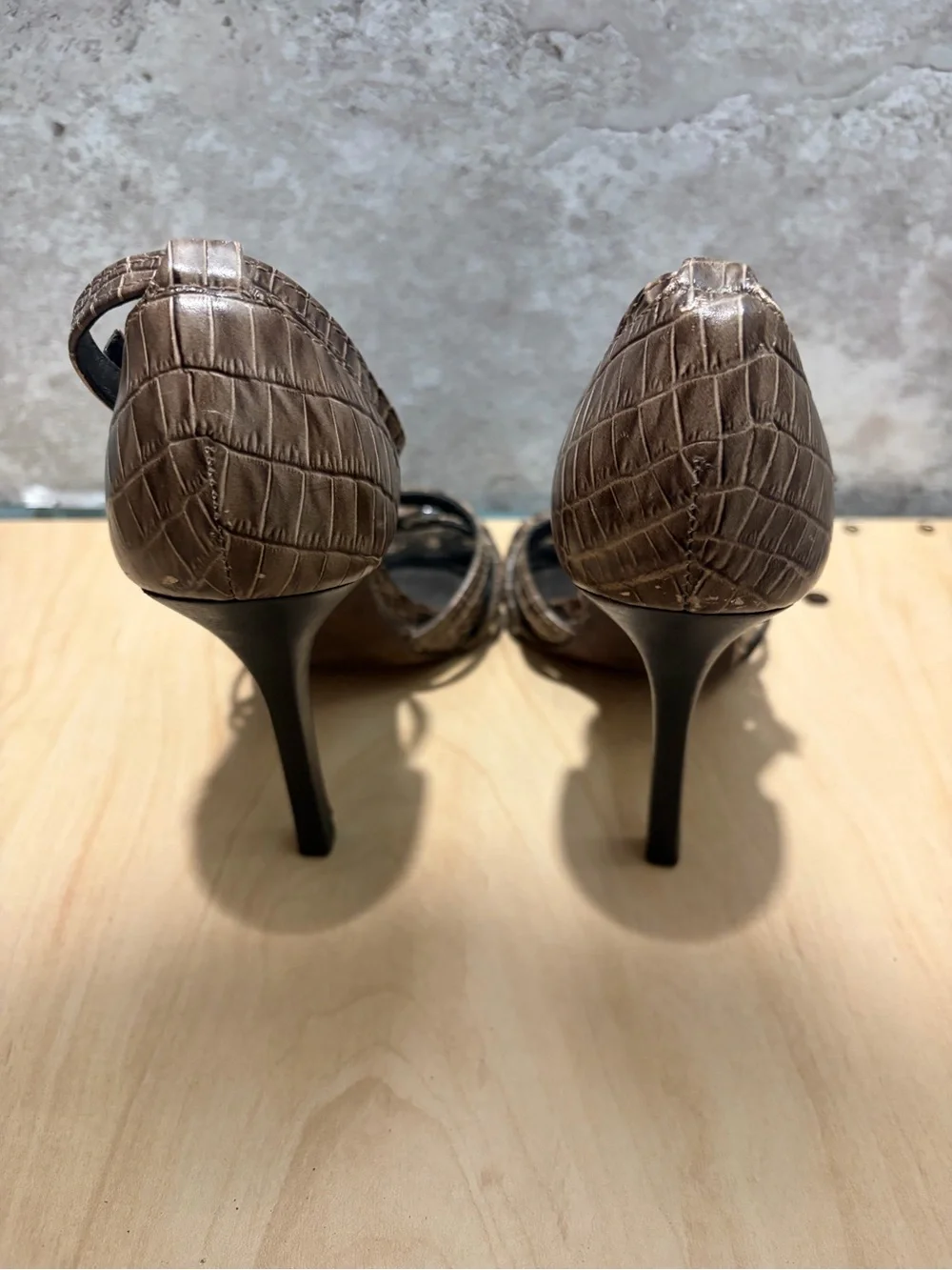 brown Tory Burch leather strapped heels size women’s 6.5m